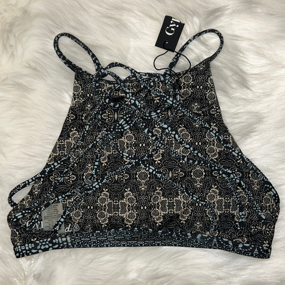 GYPSY 05 SAND | Sporty Bikini Top in Multi - Picture 2 of 3